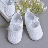 Pantofiori cu floricele brodate si fundita (Marime Disponibila: 9-12 luni