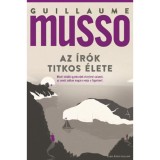 Az &iacute;r&oacute;k titkos &eacute;lete - Guillaume Musso