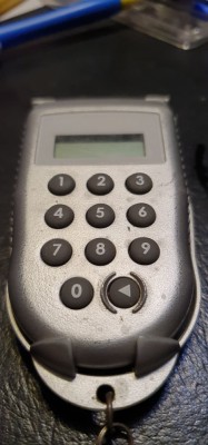 Pentru colectionari, token nefolosibil banca Unicredit Tiriac Bank foto