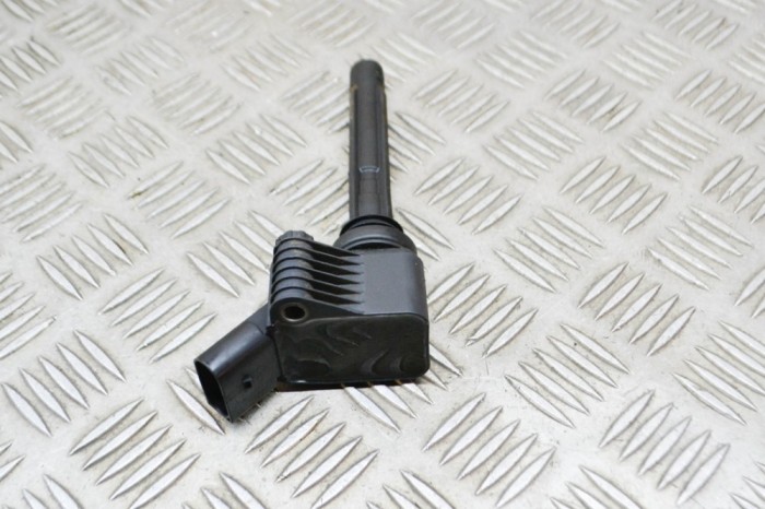 Bobina de inducție de &icirc;naltă tensiune AUDI A1 8X1, 8XK 2014 OEM: 06J905110F,0040102009,1043500008,06K905199 17149658