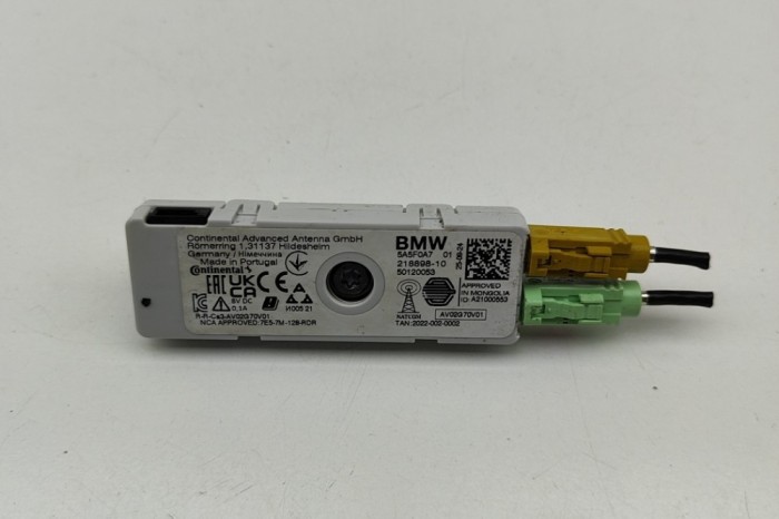 Amplificator de antena BMW 5 G60 2025 OEM: 5A5F0A7 31535568
