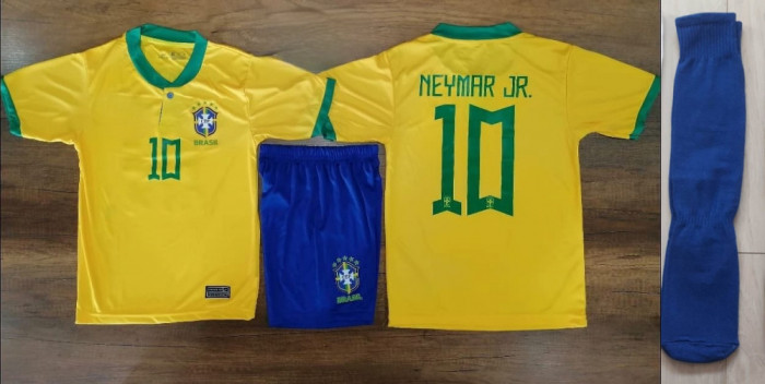 ECHIPAMENTE COMPLETE FOTBAL COPII 4/14 ANI, NEYMAR JR BRAZILIA.MODEL NOU!