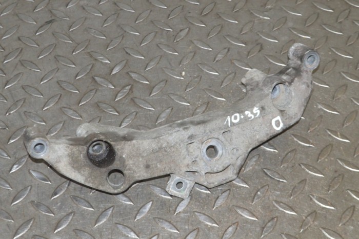 Suport motor dreapta MINI CLUBMAN R55 2007 OEM: 6772032 13918315