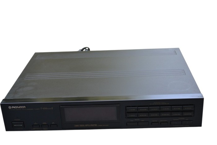 Tuner Pioneer F 656 Mark II