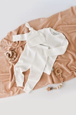 Set 3 piese: bluzita cu maneca lunga, pantaloni lungi si caciulita din bumbac organic si modal - Ecru, BabyCosy (Marime: 18-24 L foto