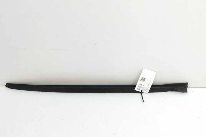 Ornament vertical parbriz dreapta BMW 3 Touring G21 2022 OEM: 7427874 | 25031961