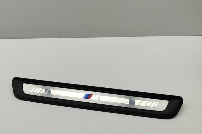 Ornament prag st&acirc;nga față BMW 3 G20, G28 2024 OEM: 8079739 30740104