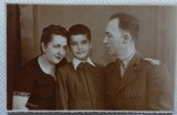Fotografie tip Carte postala, Militare cu sotia si fiul, 1941
