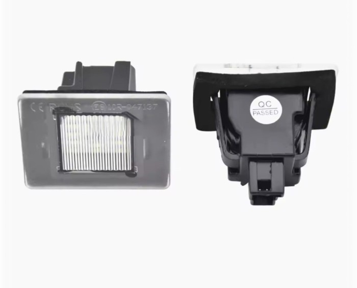 Set 2 Lampi LED Numar Inmatriculare Auto Mercedes Benz W166/W176/W218/W447 &ndash; Lumina Alba 6000K, Plug &amp; Play, Canbus Fara Eroare AutoREY&reg;