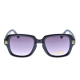 Ochelari de soare negri cu brate late si protectie UV 400