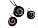 Set Bijuterii Lemn Handmade Mandala: Colier &amp; Cercei Decoupage, Diametru 40mm/30mm, Lac Ecologic - Unic si Fashion