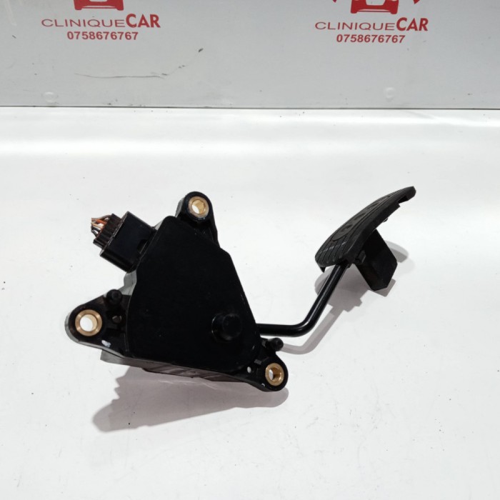 Pedala acceleratie Nissan Micra K12 2003-2010