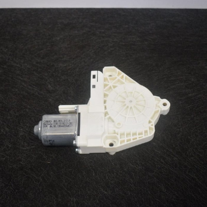 Motor macara geam ușă dreapta spate AUDI Q5 8R 2014 OEM: 8K0959812A | 3315316