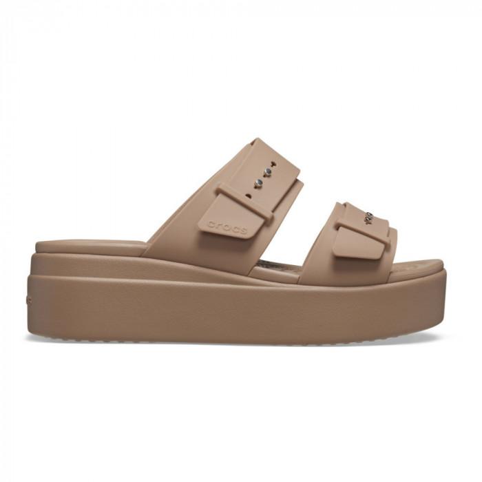 Sandale Crocs Women&rsquo;s Brooklyn Low Wedge Sandal Maro - Latte