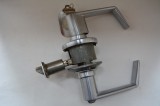 Maner usa cu incuietoare si cheie din aluminiu, functioneaza