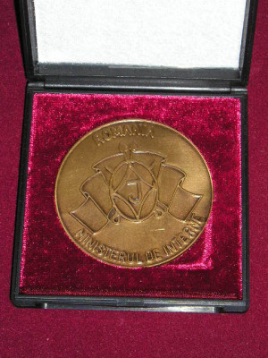 QW2 6 - Medalie - tematica militara - Jandarmeria romana 145 ani - 1995 foto
