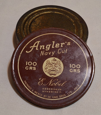 Angler&amp;#039;s Navy Cut - cutie tutun /tabac, veche din tabla litografiata anii 1930 foto