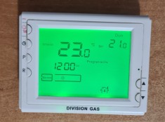 Termostat digital ambient programabil (prin fir) DIVISION GAS DG908WHB