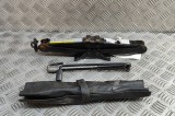 Cric AUDI A3 Limousine 8VS, 8VM 2018 OEM: 8V0011031B 30783488