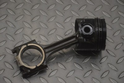 Piston VOLVO XC90 I 2008 23775408 foto
