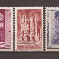 Franta 1944 - Timbre de caritate - Catedrale, MNH