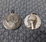 Doua medalii argintate