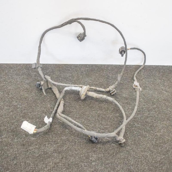 Cablaj senzor de parcare spate MERCEDES-BENZ C T-Model S204 2012 OEM: A2044404732 10003416