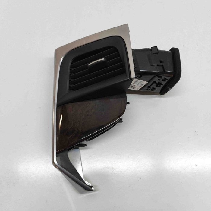 Gura de ventilație planșa de bord JAGUAR I-PACE X590 2018 OEM: J9D3-018B09-AB 31715815