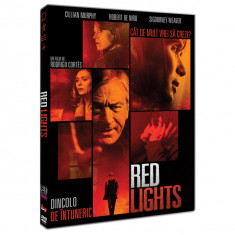 Dincolo de intuneric / Red Lights - DVD Mania Film foto