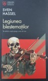 Carte Legiunea blestematilor - Sven Hassel (Anticariat, 2-3 insemnari cu pixul)