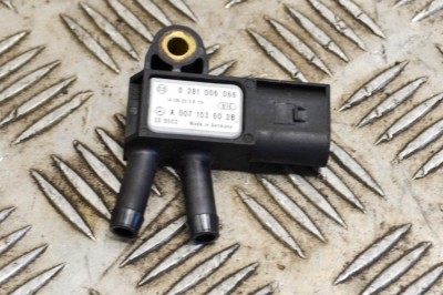 Senzor de presiune DPF MERCEDES-BENZ A W176 2015 OEM: 0281006066,A0071536028 14799341 foto