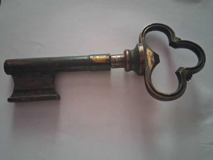 Tirbuson cheie vintage - modelul nr.5