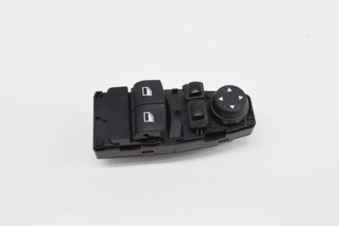 Buton geam ușă dreapta față BMW 4 Coupe F32, F82 2015 OEM: 9226269 21422595