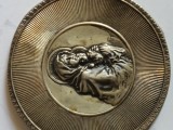 Fecioara Maria si Pruncul ISUS hRISTOS. Metal placat cu argint ,diametru 10 mm