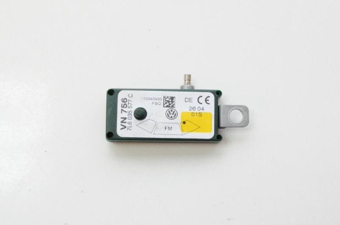 Amplificator de antena VW TOUAREG 7LA, 7L6, 7L7 2005 OEM: 7L6035577 2101787