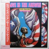 Vinil &quot;Japan Press&quot; Van McCoy &amp; The Soul City &lrm;&ndash; Love Is The Answer (VG+)