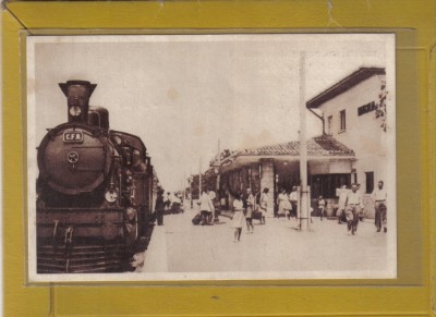 GARA MANGALIA SI LOCOMOTIVA CU ABURI RPR foto