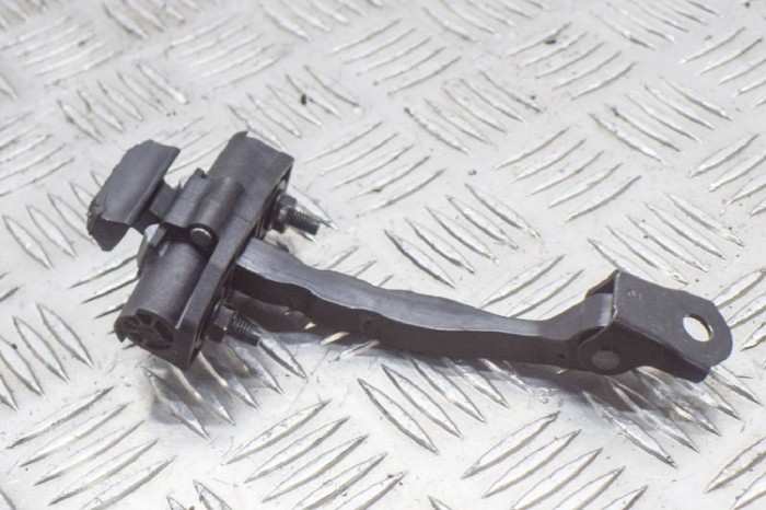 Limitator ușă dreapta spate TESLA MODEL 3 2019 OEM: 9509-B,RR19239 11716541