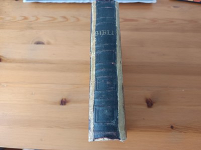 BIBLIA NITZULESCU BUCURESTI 1915 TRADUCERE DUPA ORIGINALELE EBRAICE SI GRECESTI( PROF. N. NITZULESCU) COPERTI CARTONATE ORIGINALE, CU 4 HARTI COLOR foto