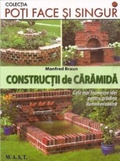 Construc?ii de caramida foto