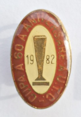 INSIGNA CUPA A 60 A ANIVERSARE A UTC 1982 82 UTM PCR foto