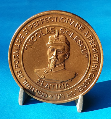 Medalia CENTRUL DE PERFECTIONARE A CADRELOR DIN MINISTERUL DE INTERNE N. GOLESCU foto