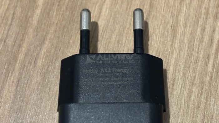 Incarcator USB AllView AX2 Frenzy &ndash; negru, funcţional