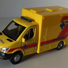 Macheta Mercedes Sprinter Ambulanta carosata 2016 - Welly 1/40