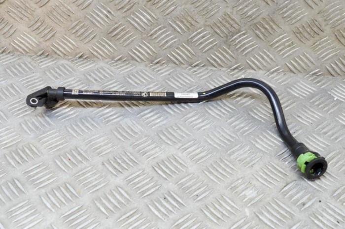 Conducta de răcire cutie de viteze BMW 5 G30 2019 OEM: 8654879,17228654879,8602296,17228602296 | 17572104