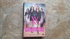 Academia Vampirilor vol. 1 - Richelle Mead foto