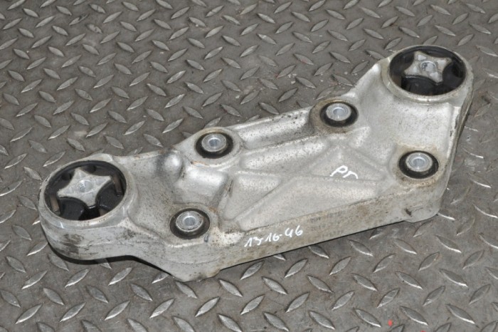 Suport motor dreapta TESLA MODEL S 2015 | 11627386