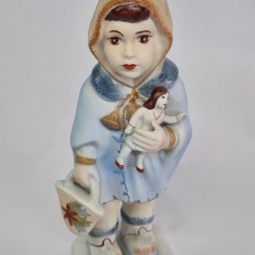 Fetita cu papusa - Bibelou (RAR) portelan romanesc vechi, vintage