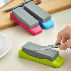 Piatra de ascutit cutitele suport din plastic 15 cm diverse culori foto