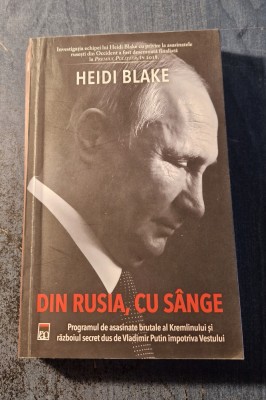 Din Rusia , cu sange Heidi Blake foto